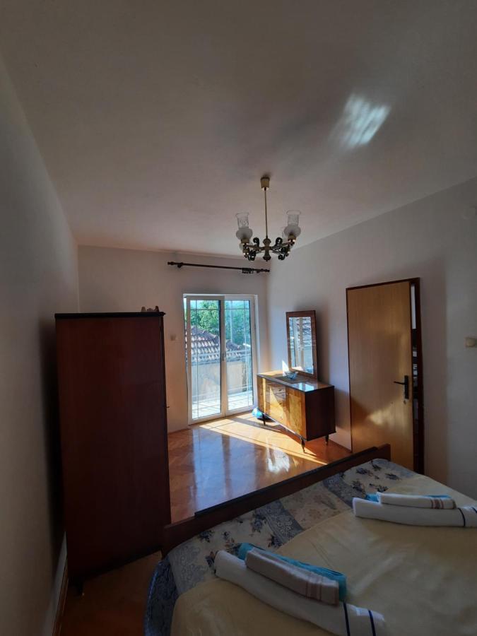 Milka Apartment Kotor Buitenkant foto