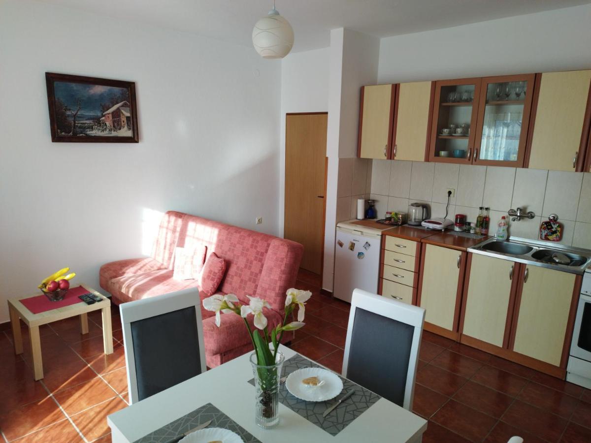 Milka Apartment Kotor Buitenkant foto