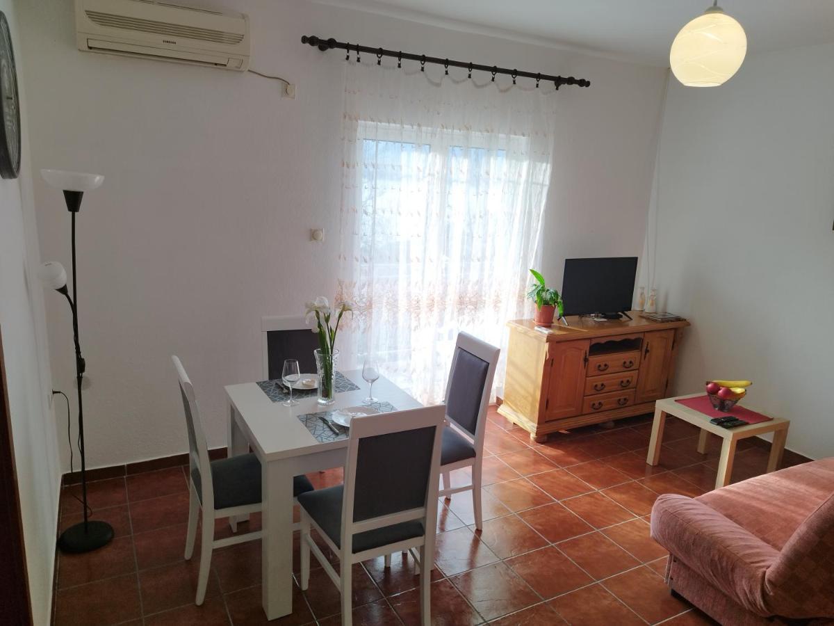 Milka Apartment Kotor Buitenkant foto