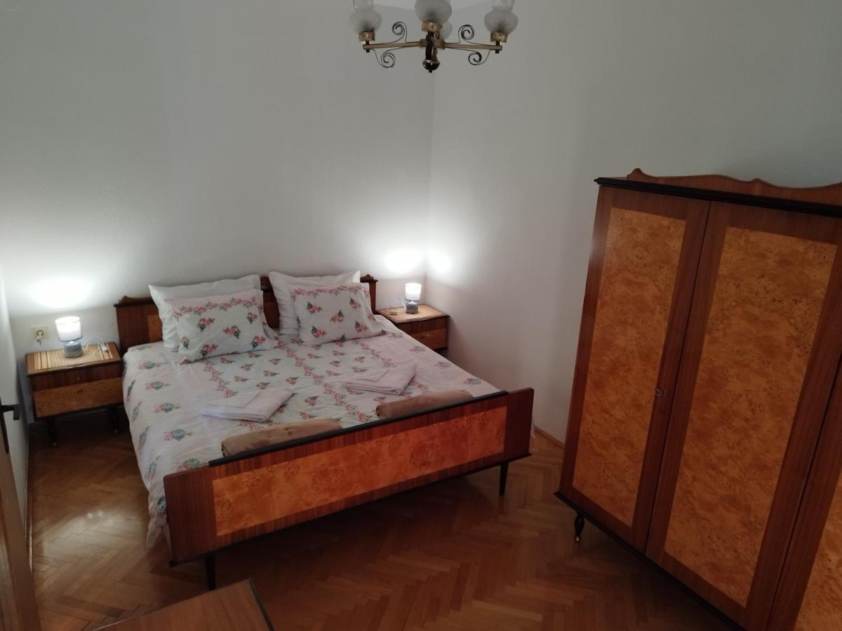 Milka Apartment Kotor Buitenkant foto