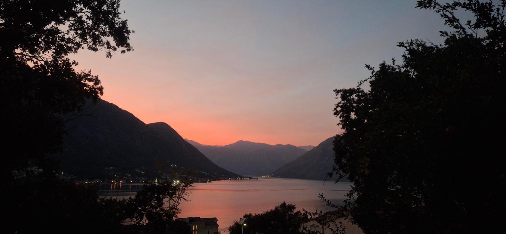 Milka Apartment Kotor Buitenkant foto